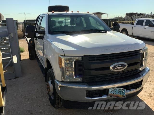 Ford F-350 Flatbed Trucks