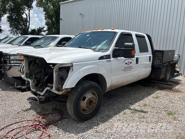 Ford F-350 Flatbed Trucks