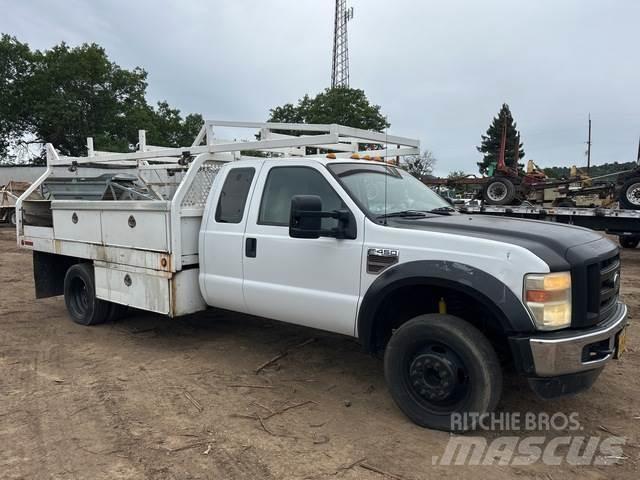 Ford F-450 Pickup Trucks