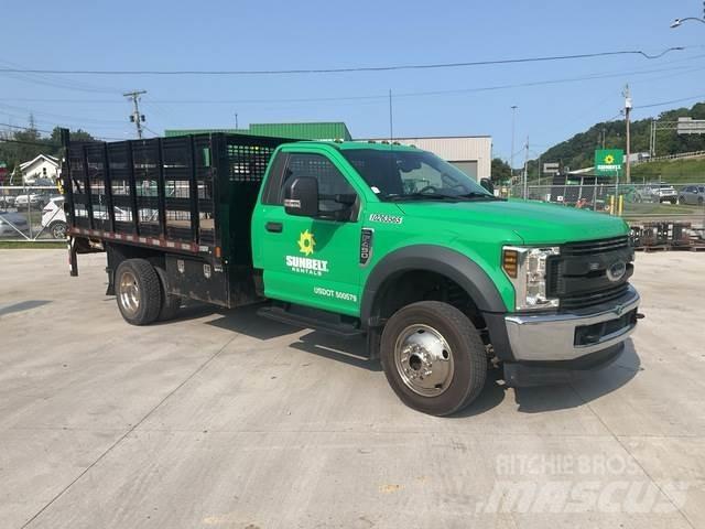 Ford F-450 Flatbed / Dropside trucks
