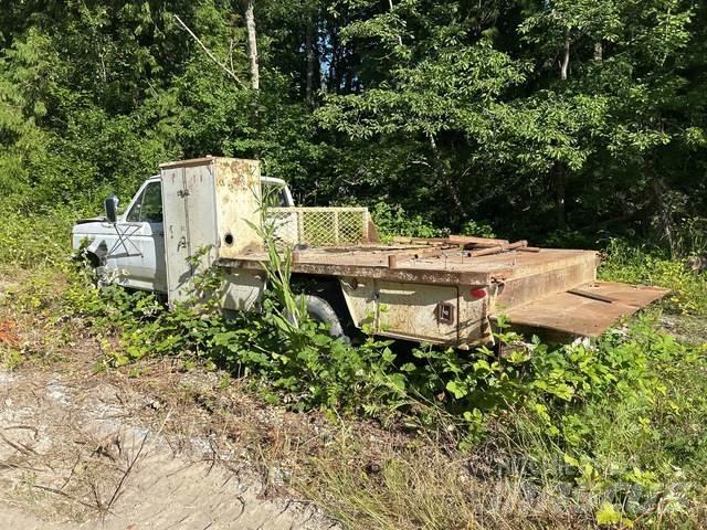 Ford F-450 Flatbed Trucks