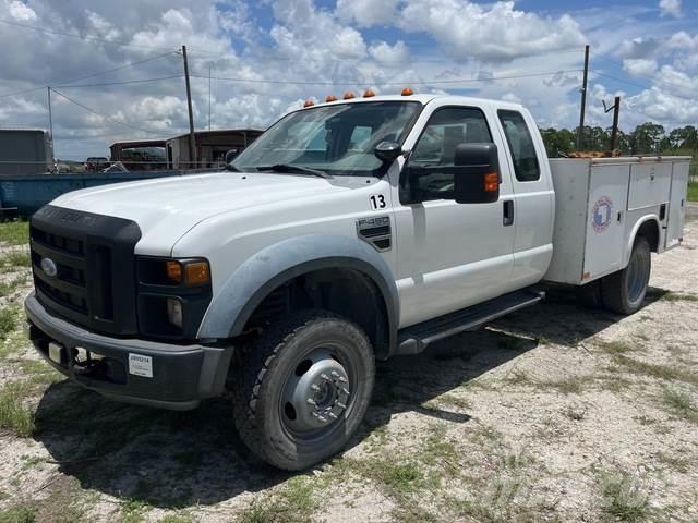 Ford F-450 Pickup Trucks