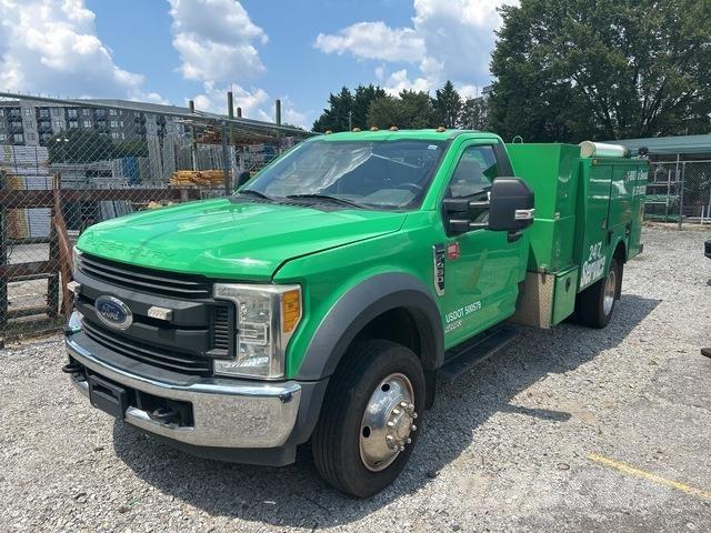 Ford F-450 Pickup Trucks