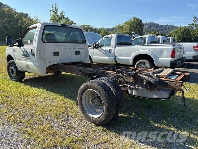 Ford F-450 Cabins and interior