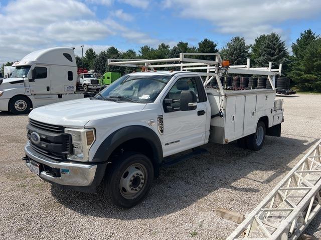 Ford F-450 Pickup Trucks
