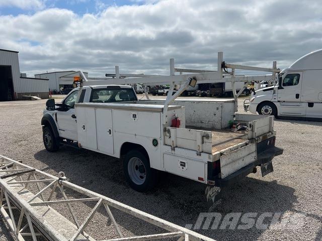Ford F-450 Pickup Trucks