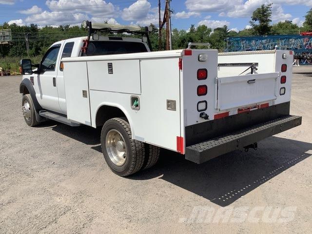 Ford F-450 Pickup Trucks