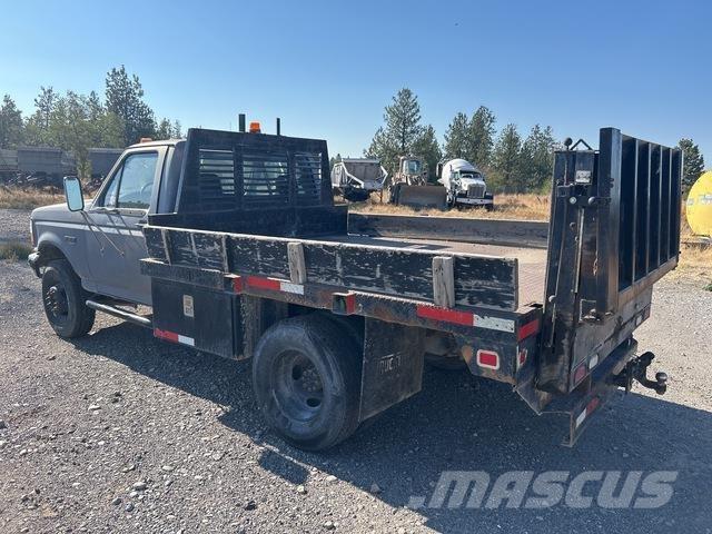 Ford F-450 Flatbed Trucks