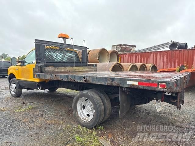 Ford F-550 Flatbed Trucks