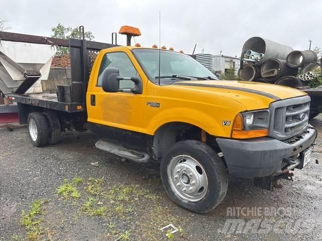 Ford F-550 Flatbed Trucks