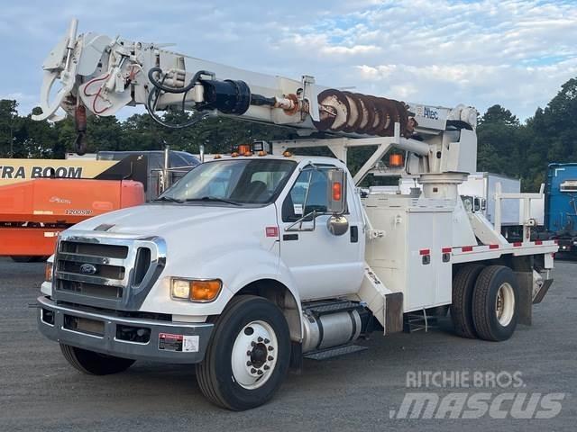 Ford F-750 Digger Derricks trucks