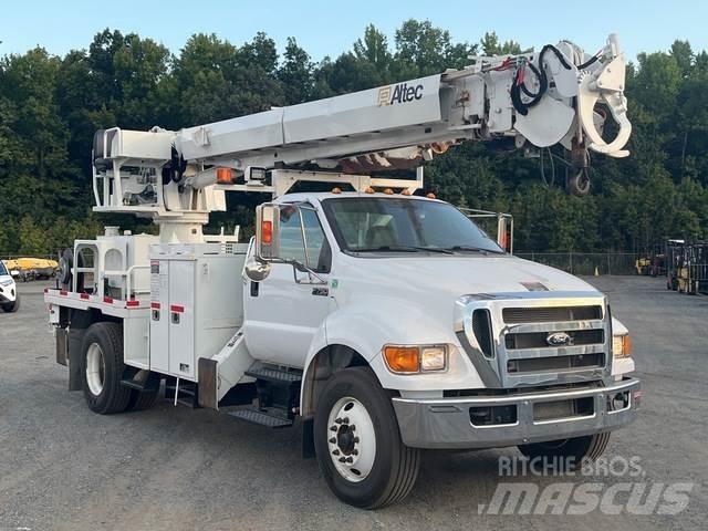 Ford F-750 Digger Derricks trucks