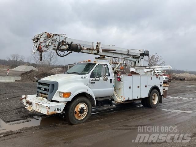 Ford F-750 Digger Derricks trucks