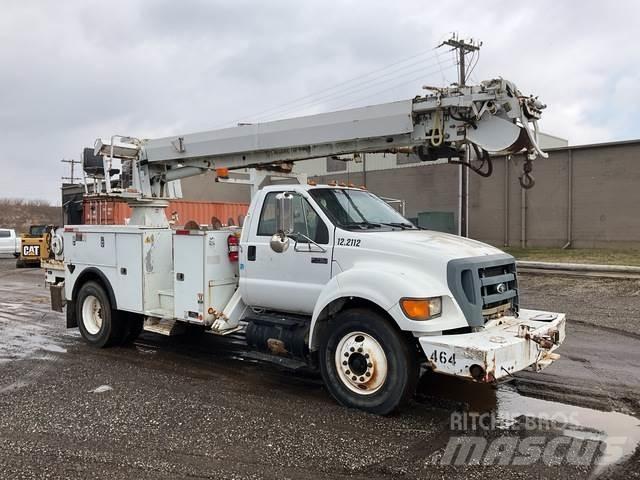 Ford F-750 Digger Derricks trucks
