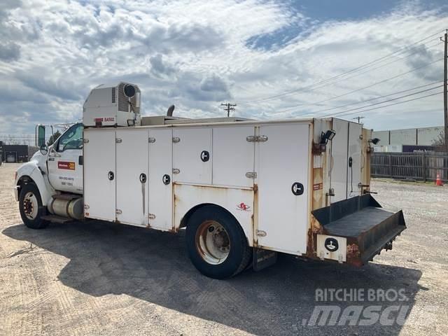 Ford F-750 Work Trucks / Municipal
