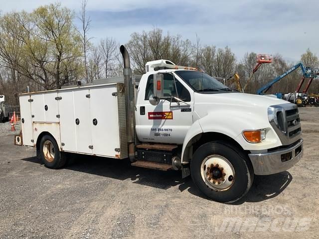 Ford F-750 Work Trucks / Municipal