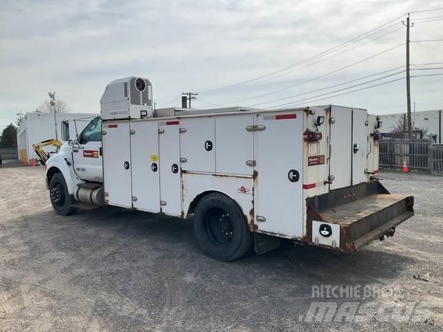 Ford F-750 Work Trucks / Municipal