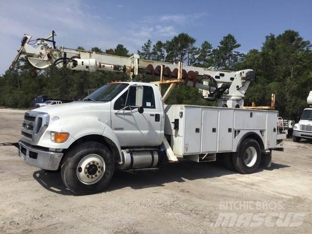 Ford F-750 Digger Derricks trucks