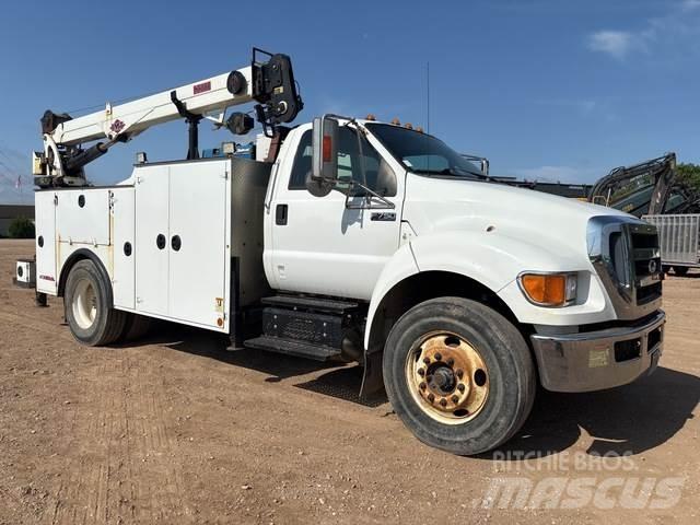 Ford F-750 Work Trucks / Municipal