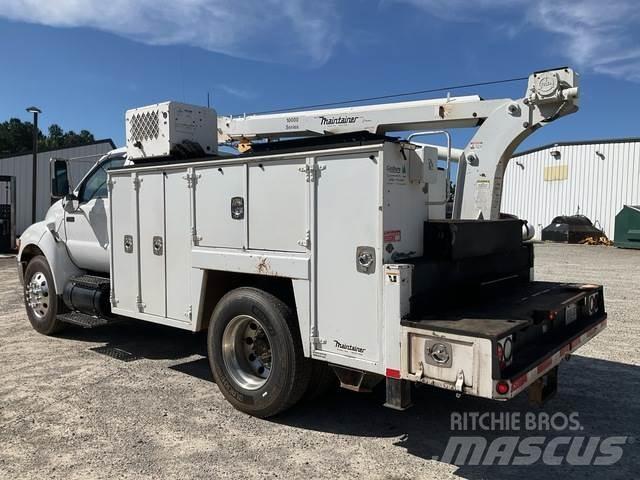 Ford F-750 Work Trucks / Municipal