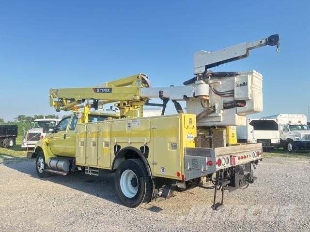 Ford F-750 Truck Mounted Aerial Platforms