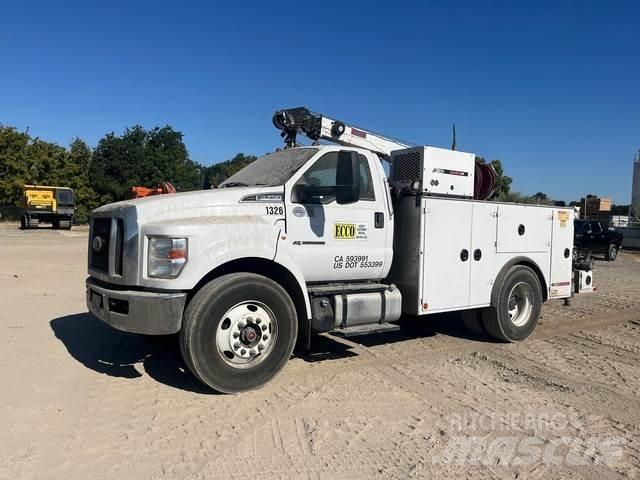 Ford F-750 XL Work Trucks / Municipal