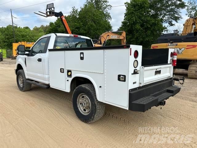 Ford F250 Pickup Trucks