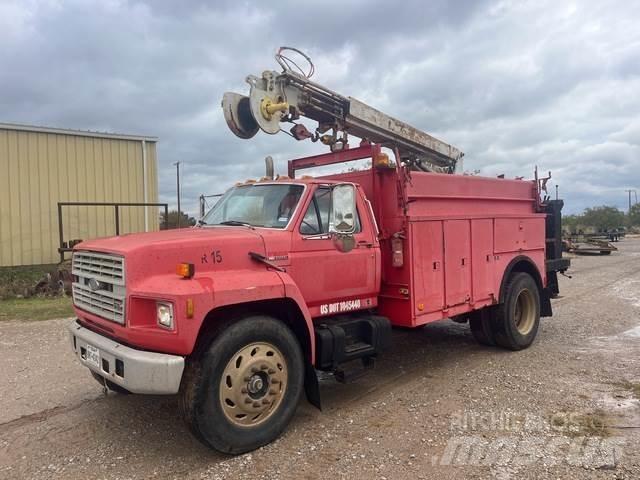 Ford F800 Pickup Trucks