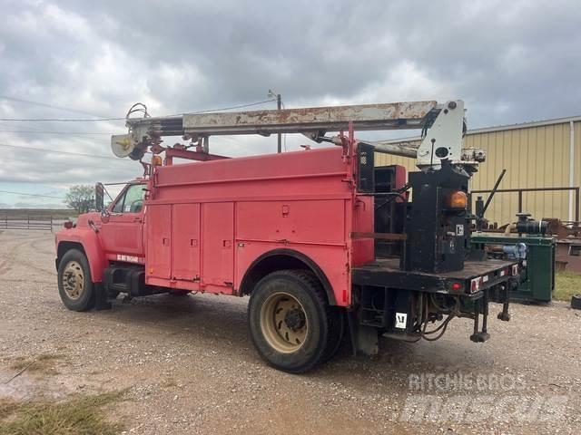 Ford F800 Pickup Trucks