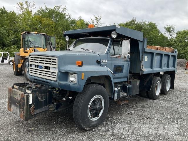 Ford FT900F Tipper trucks