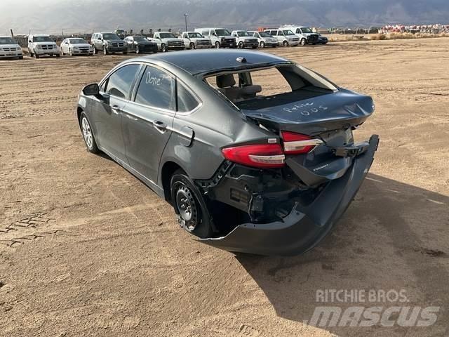 Ford Fusion S Automobiles / SUVS