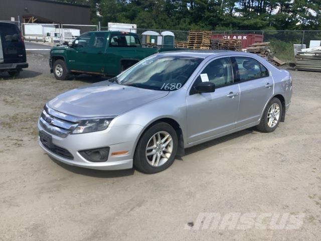 Ford Fusion S Automobiles / SUVS