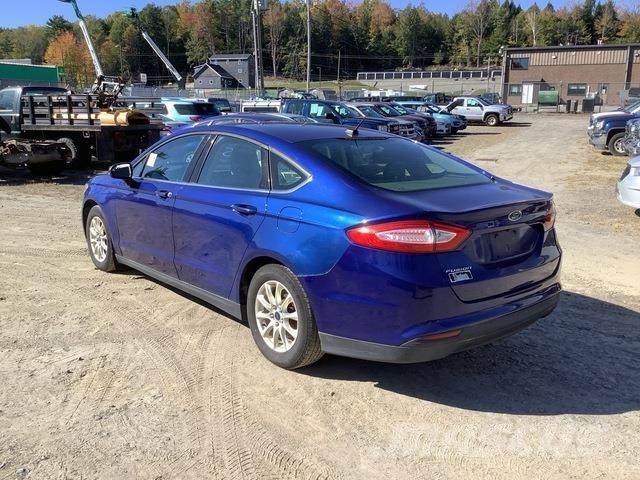 Ford Fusion S Automobiles / SUVS