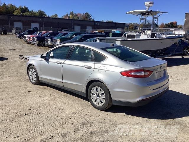 Ford Fusion S Automobiles / SUVS