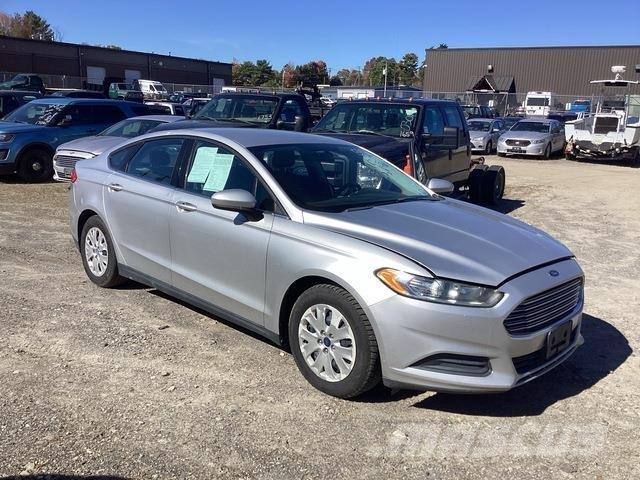 Ford Fusion S Automobiles / SUVS