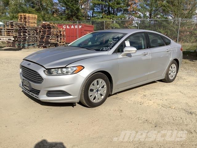 Ford Fusion SE Automobiles / SUVS
