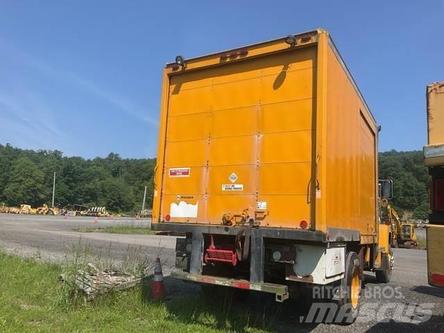 Ford L8000 Work Trucks / Municipal
