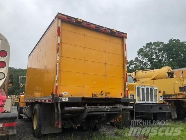 Ford L8000F Box trucks