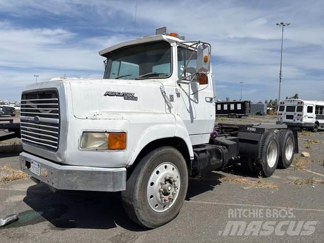 Ford L9000 Conventional Trucks / Tractor Trucks