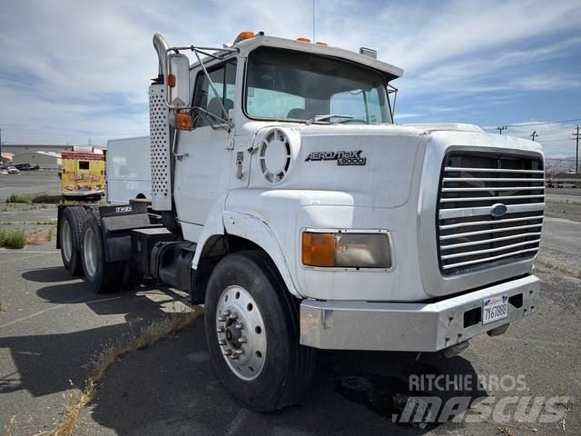 Ford L9000 Conventional Trucks / Tractor Trucks