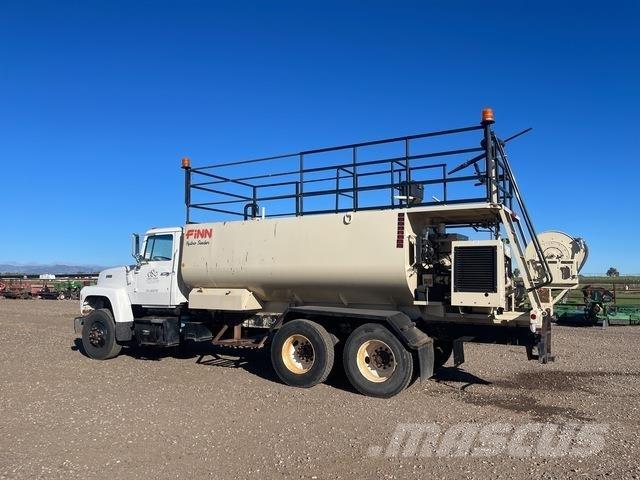 Ford L9000 Farm Equipment - Others