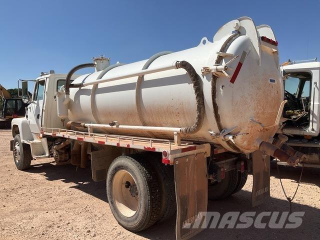 Ford LN8000F Vacuum Trucks
