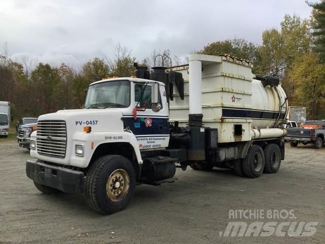 Ford LNT9000 Crawler Excavators