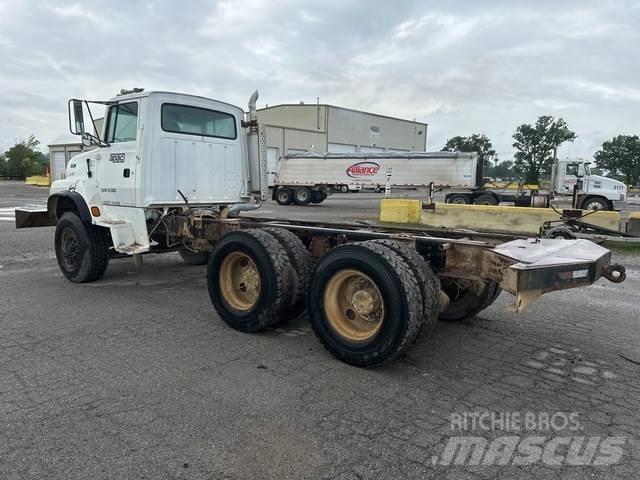 Ford LTS9000 Cabins and interior