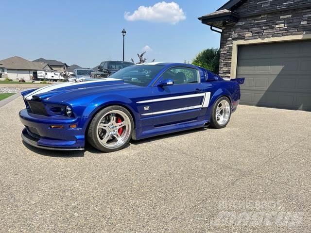 Ford Mustang Automobiles / SUVS