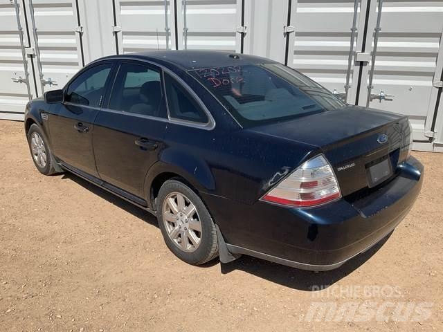 Ford Taurus SE Automobiles / SUVS
