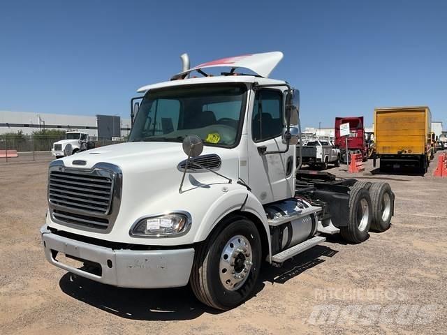 Freightliner  Conventional Trucks / Tractor Trucks