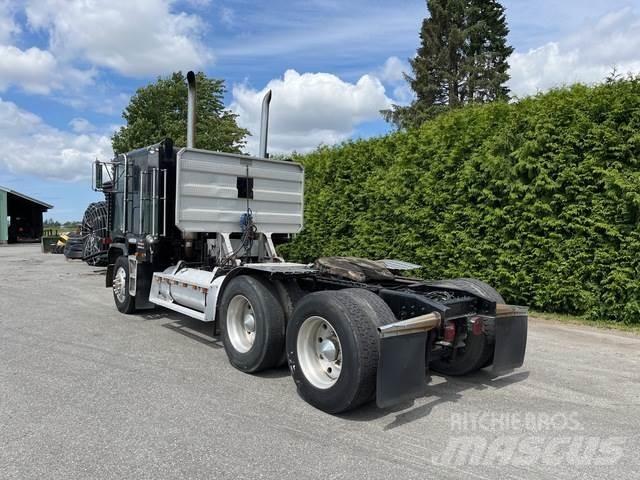 Freightliner  Conventional Trucks / Tractor Trucks
