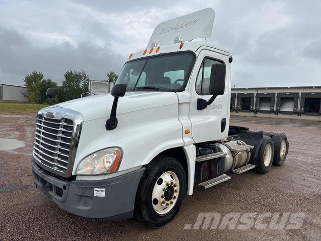 Freightliner  Conventional Trucks / Tractor Trucks