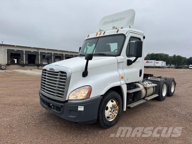 Freightliner  Conventional Trucks / Tractor Trucks